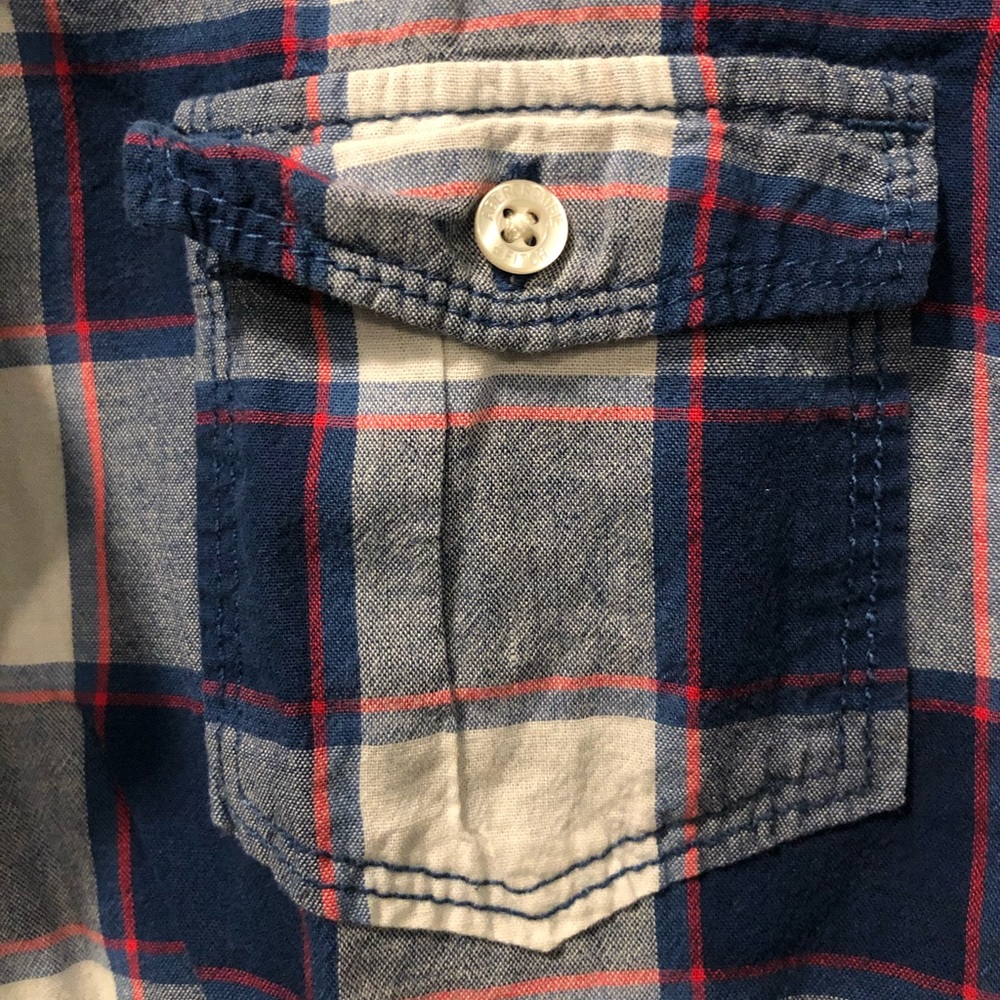 ⭐️ Plaid Linen Button-Up Flannel - Picture 3 of 5